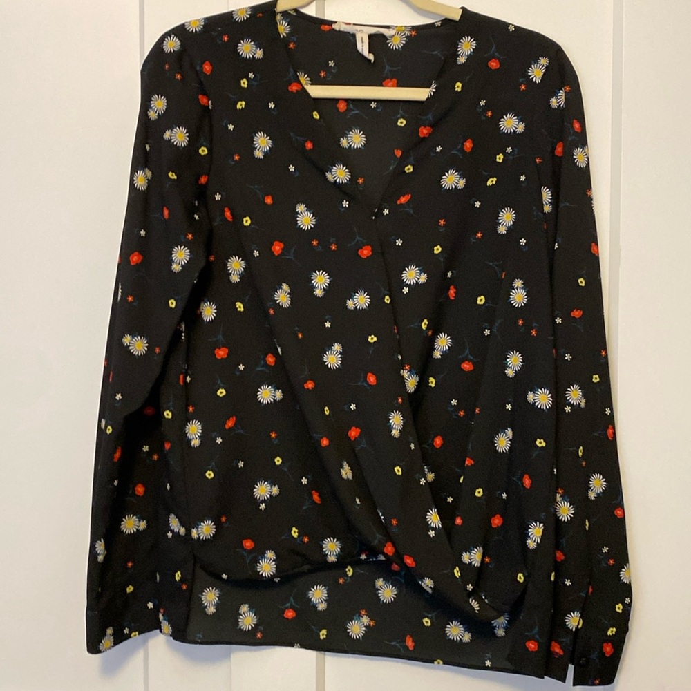 BCBGeneration faux wrap floral long sleeve blouse M
